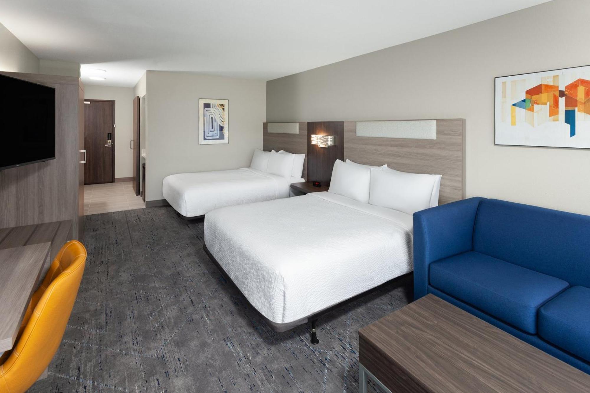 Holiday Inn Express & Suites Reedsburg - Dells Area By Ihg Exterior photo